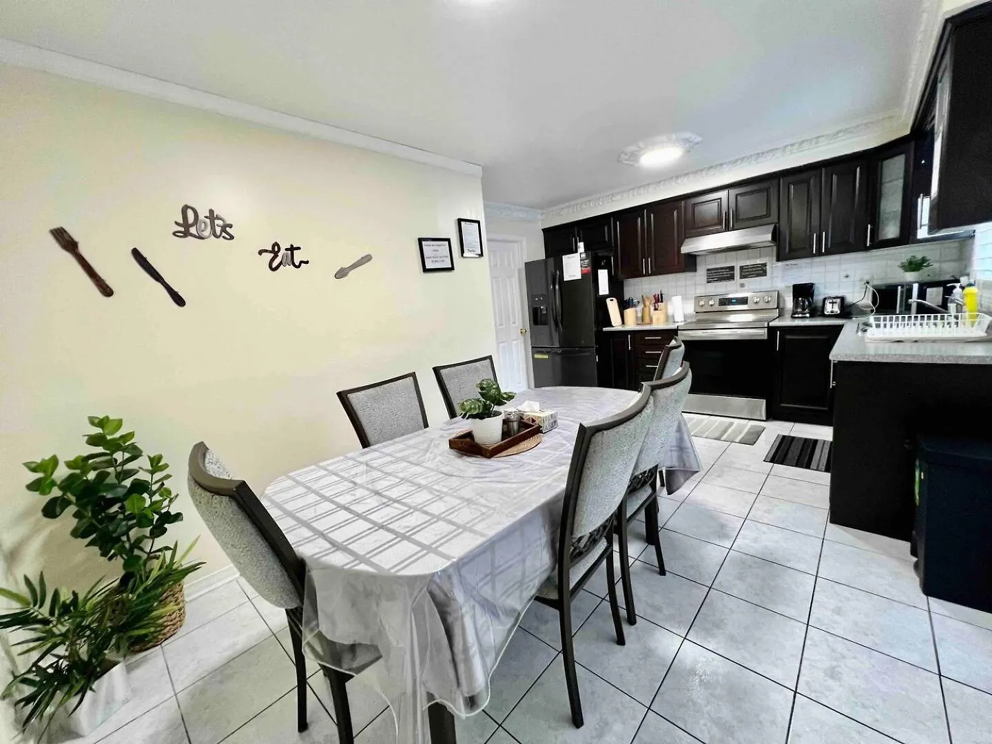 R3 Private Room Near Airport Mississauga 0*,