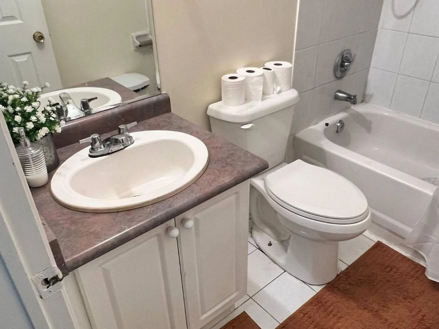 R3 Private Room Near Airport Mississauga Canada